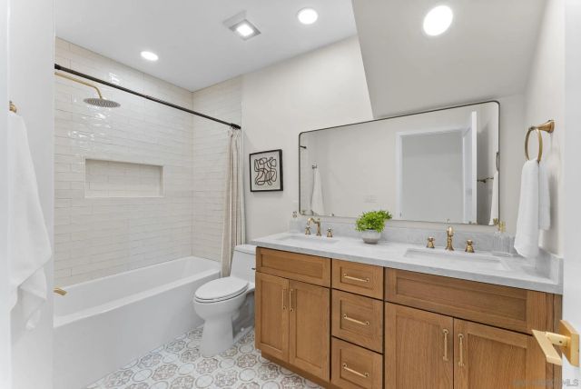 3711 29th St, San Diego, CA 92104