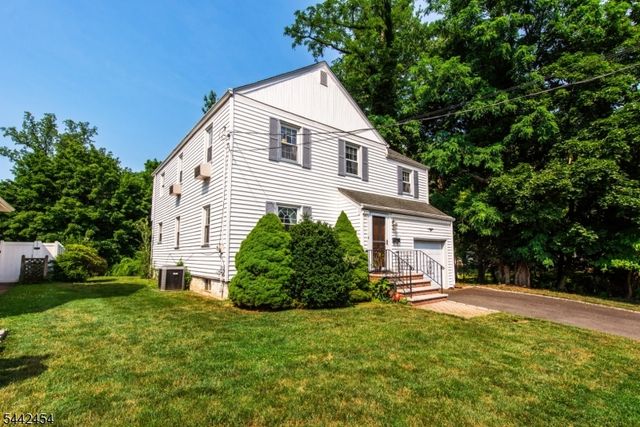 906 Maurice Ave, Rahway City, NJ 07065