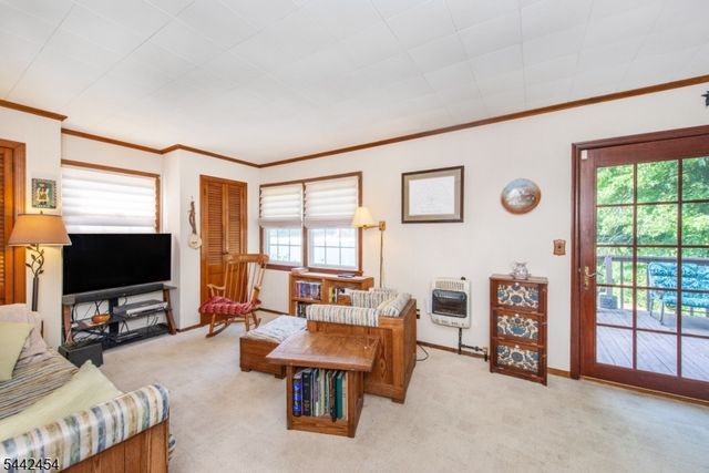 906 Maurice Ave, Rahway City, NJ 07065
