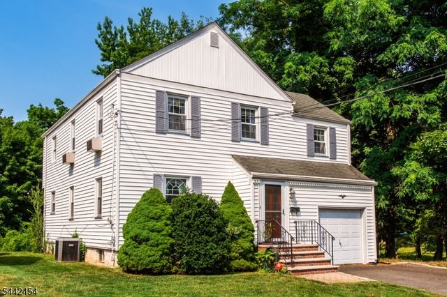 906 Maurice Ave, Rahway City, NJ 07065