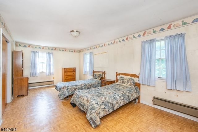 906 Maurice Ave, Rahway City, NJ 07065
