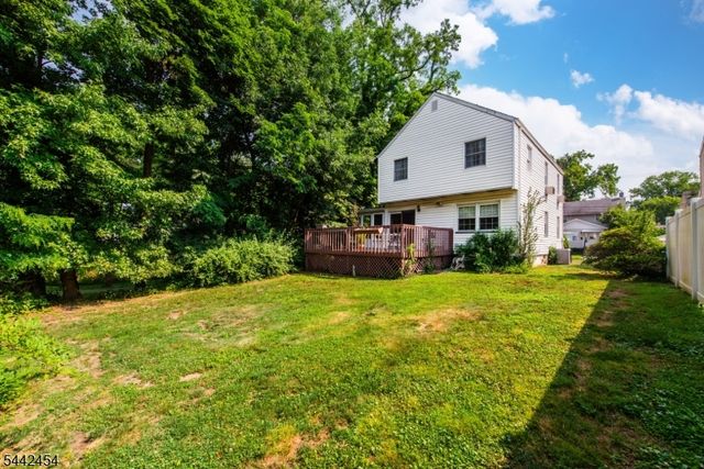 906 Maurice Ave, Rahway City, NJ 07065