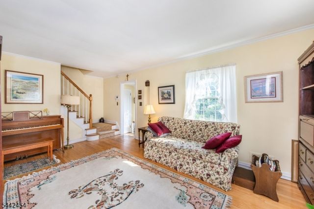 906 Maurice Ave, Rahway City, NJ 07065