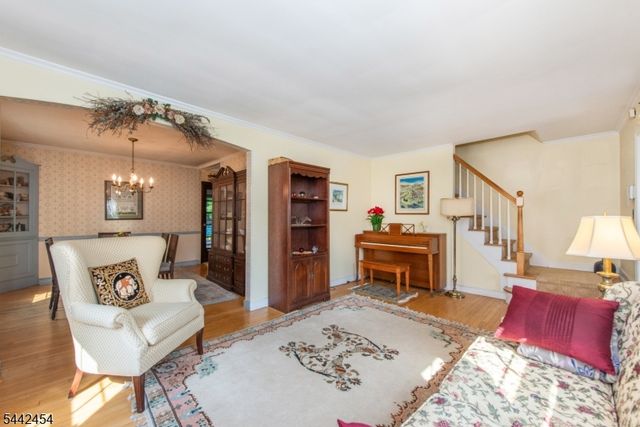 906 Maurice Ave, Rahway City, NJ 07065