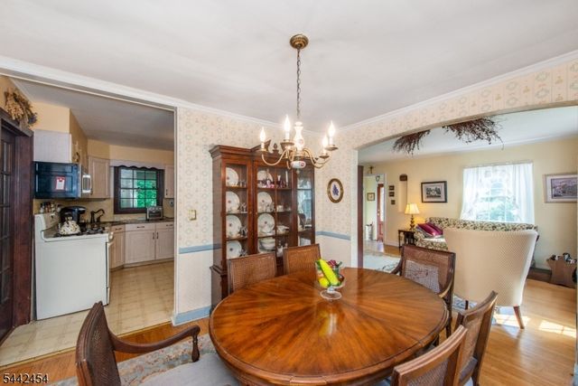 906 Maurice Ave, Rahway City, NJ 07065