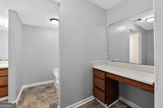 1009 Salisbury Trail, Riverdale, GA 30296