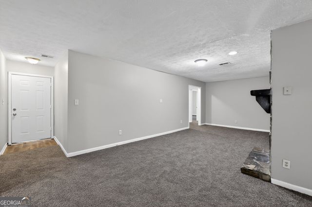 1009 Salisbury Trail, Riverdale, GA 30296