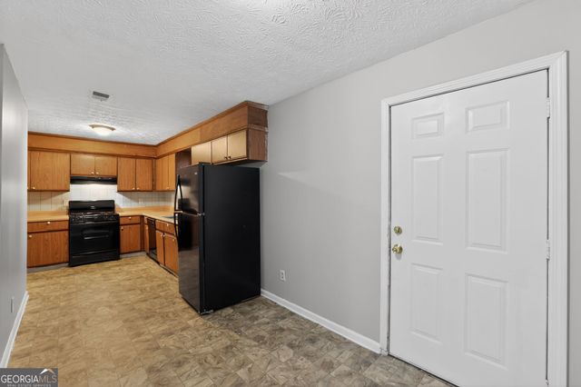 1009 Salisbury Trail, Riverdale, GA 30296