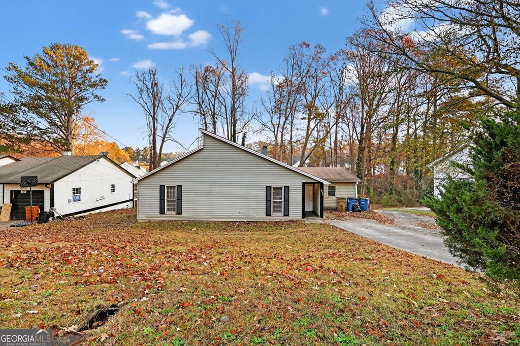 1009 Salisbury Trail, Riverdale, GA 30296