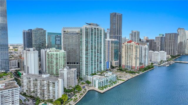 1300 Brickell Bay Dr 2411, Miami, FL 33131