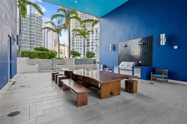 1300 Brickell Bay Dr 2411, Miami, FL 33131