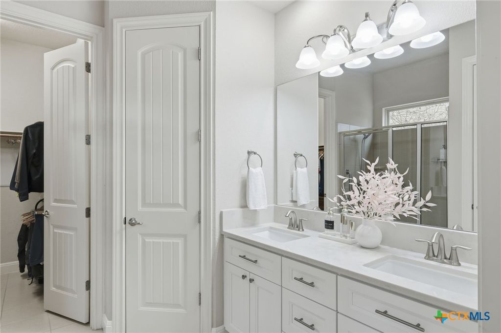 Image 12 of property listing at 2608 Barbera Pass, Austin, TX 78748