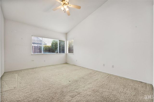 8609 Goldfinch Drive, Bakersfield, CA 93312