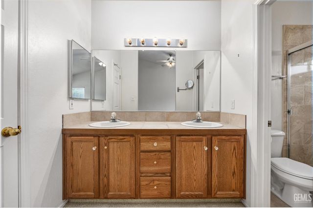 8609 Goldfinch Drive, Bakersfield, CA 93312