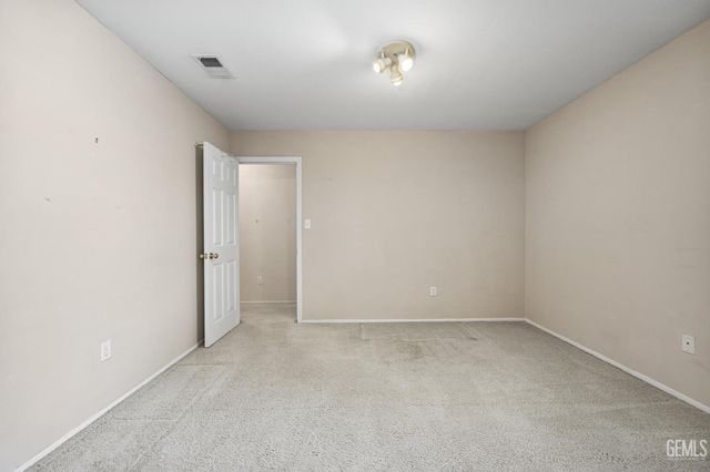 8609 Goldfinch Drive, Bakersfield, CA 93312