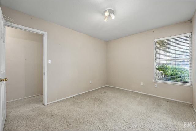 8609 Goldfinch Drive, Bakersfield, CA 93312