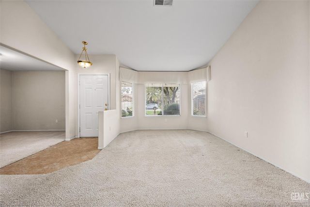 8609 Goldfinch Drive, Bakersfield, CA 93312