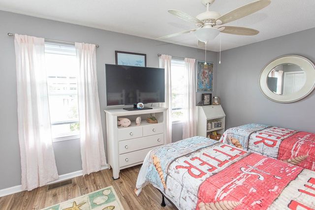 405 13th Ave S Apt K, Myrtle Beach, SC 29577