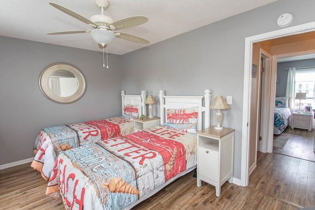 405 13th Ave S Apt K, Myrtle Beach, SC 29577