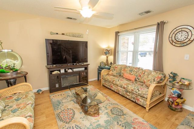405 13th Ave S Apt K, Myrtle Beach, SC 29577
