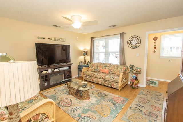 405 13th Ave S Apt K, Myrtle Beach, SC 29577