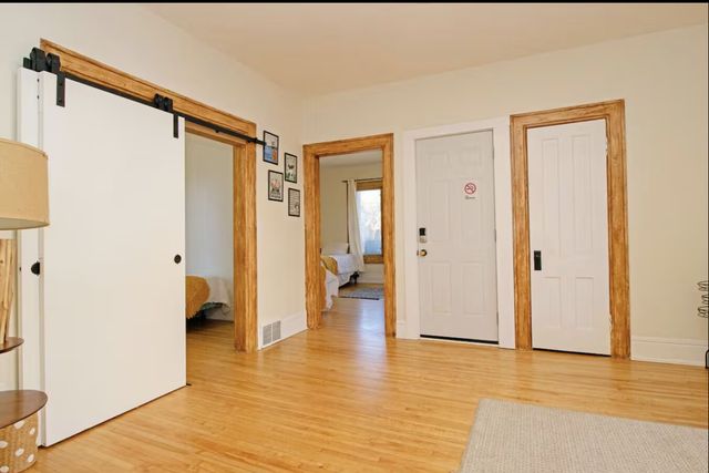 1211 5th Street NE 1, Minneapolis, MN 55413