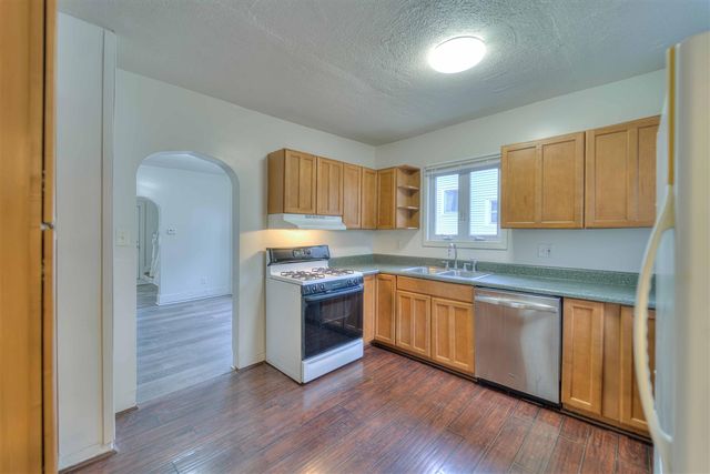 1019 Woodbridge Street, Jackson, MI 49203