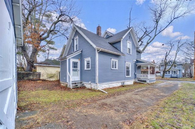 1019 Woodbridge Street, Jackson, MI 49203