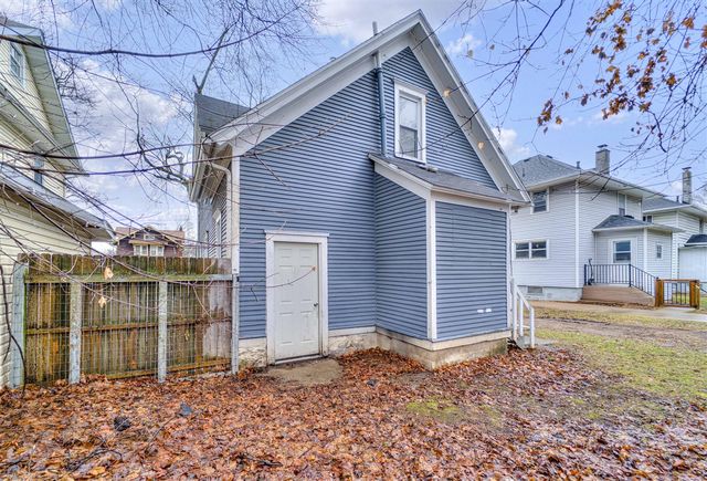 1019 Woodbridge Street, Jackson, MI 49203