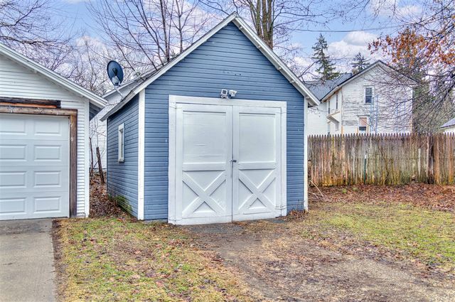 1019 Woodbridge Street, Jackson, MI 49203