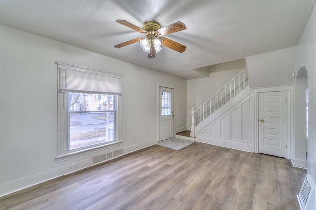 1019 Woodbridge Street, Jackson, MI 49203