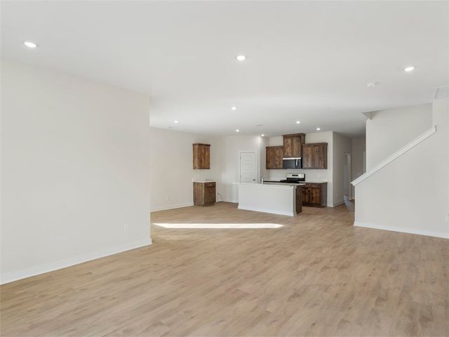 573 S Neon Avenue, Fayetteville, AR 72704