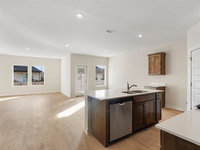 573 S Neon Avenue, Fayetteville, AR 72704