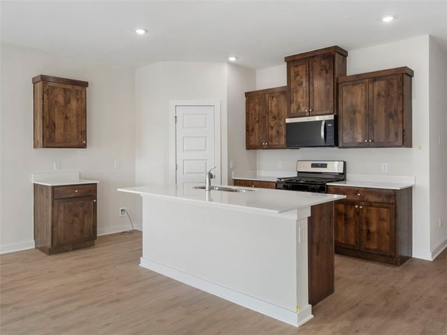 573 S Neon Avenue, Fayetteville, AR 72704