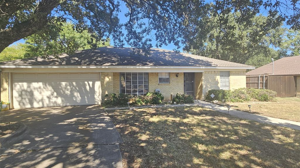 7605 N Forty Road, North Richland Hills, TX 76182
