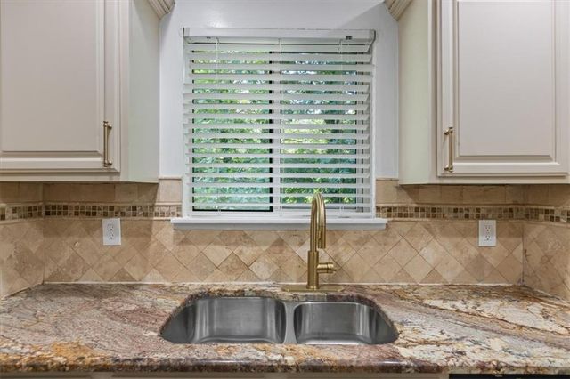 5250 Forest Downs Lane, Atlanta, GA 30349