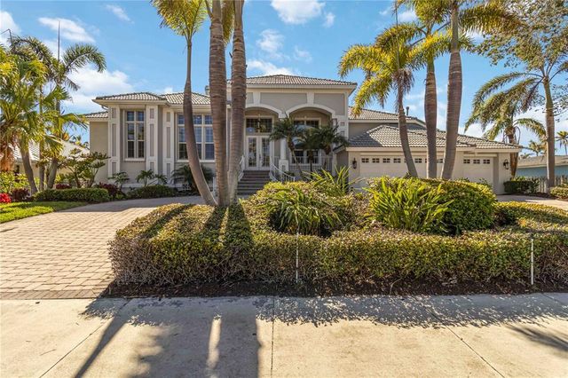 121 N BOULEVARD OF PRESIDENTS, Sarasota, FL 34236
