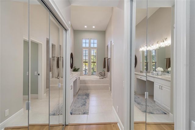 121 N BOULEVARD OF PRESIDENTS, Sarasota, FL 34236