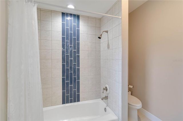 121 N BOULEVARD OF PRESIDENTS, Sarasota, FL 34236