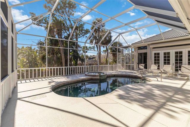 121 N BOULEVARD OF PRESIDENTS, Sarasota, FL 34236