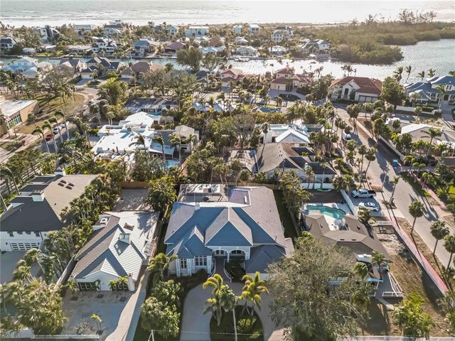 121 N BOULEVARD OF PRESIDENTS, Sarasota, FL 34236