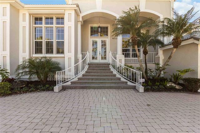 121 N BOULEVARD OF PRESIDENTS, Sarasota, FL 34236