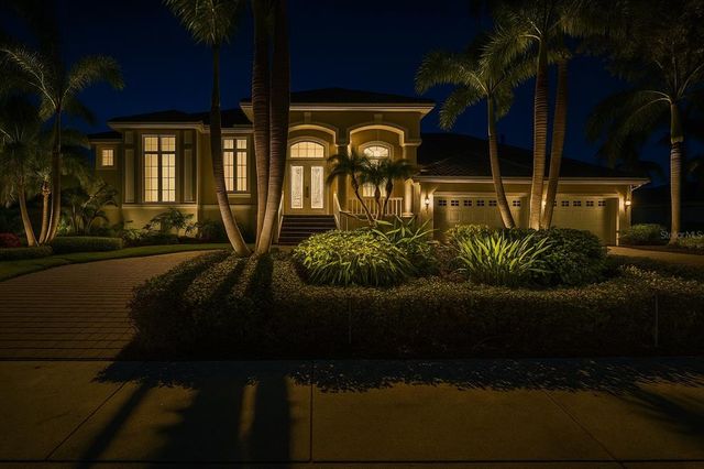 121 N BOULEVARD OF PRESIDENTS, Sarasota, FL 34236
