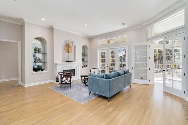 121 N BOULEVARD OF PRESIDENTS, Sarasota, FL 34236