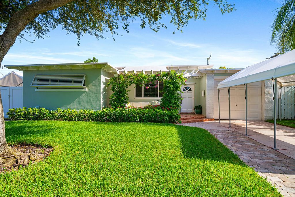 230 Santa Lucia Drive, West Palm Beach, FL 33405