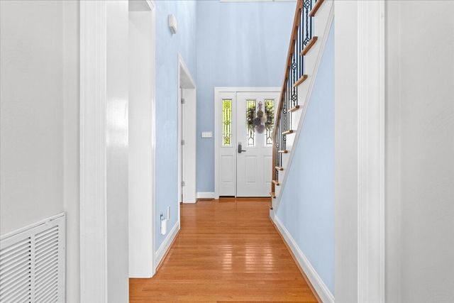 6110 Wisteria Place CT, Roanoke, VA 24012
