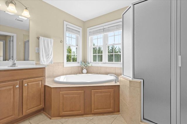 6110 Wisteria Place CT, Roanoke, VA 24012