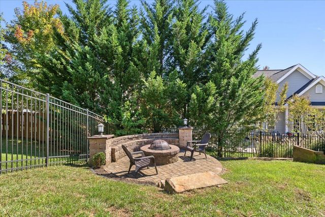 6110 Wisteria Place CT, Roanoke, VA 24012