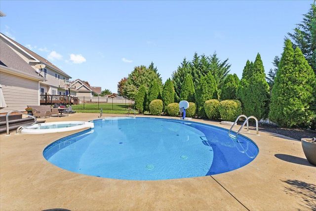 6110 Wisteria Place CT, Roanoke, VA 24012