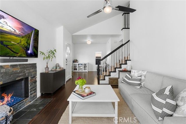 389 Ralcam Place, Costa Mesa, CA 92627